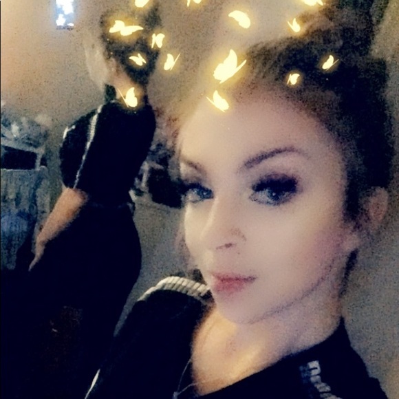 Meet your Posher, Delaney - Picture 1 of 1